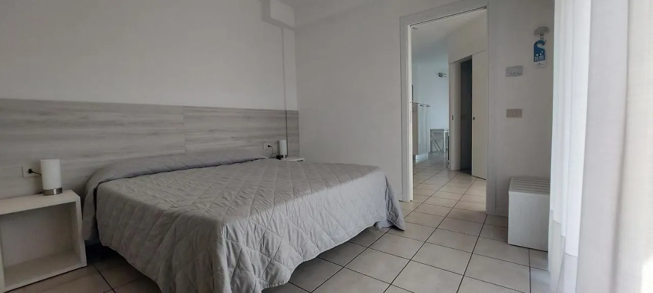 Hotel Residence Mara Лидо-ди-Езоло