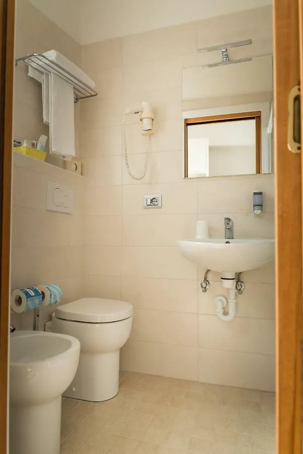 Hotel Residence Mara Лидо-ди-Езоло 3*,  Италия